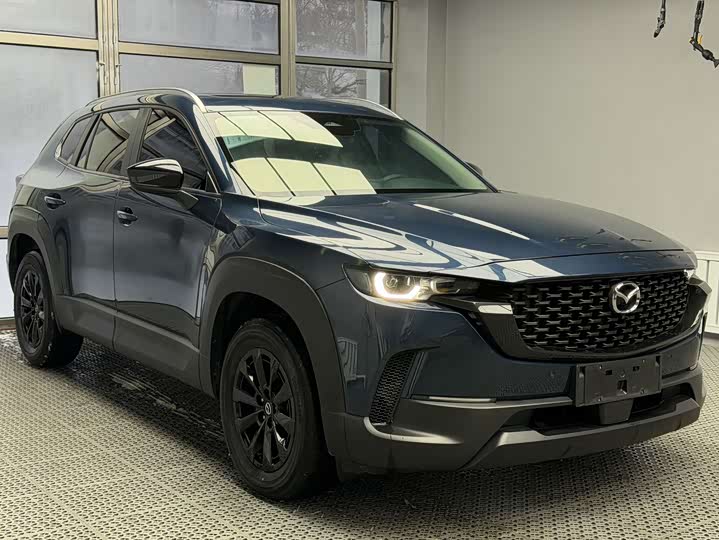 Photo 4 - Mazda CX-50