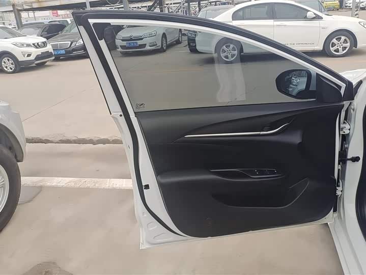 Photo 7 - Buick Excelle GT