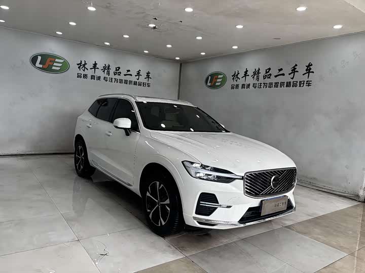 Фото 4 - Volvo XC60