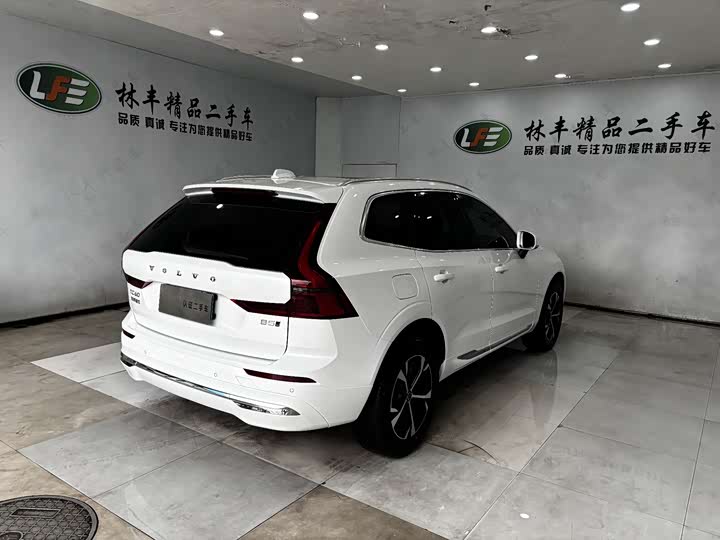 Фото 6 - Volvo XC60