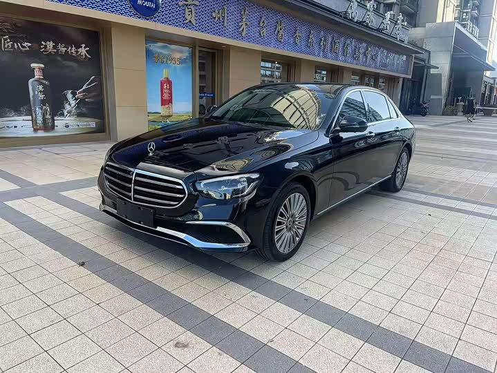 Фото 2 - Mercedes-Benz E-Class