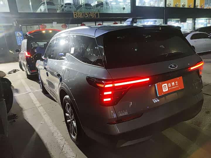 Фото 3 - Ford Edge