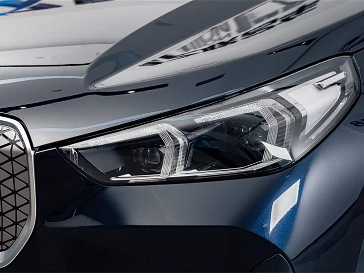 Фото 4 - BMW iX1