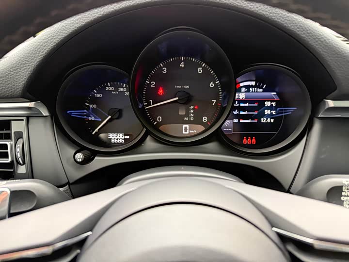 Фото 9 - Porsche Macan