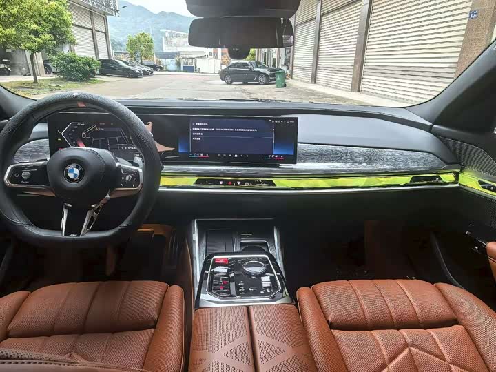 Фото 7 - BMW 7 Series