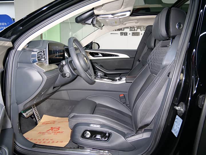 Фото 9 - Hongqi H9