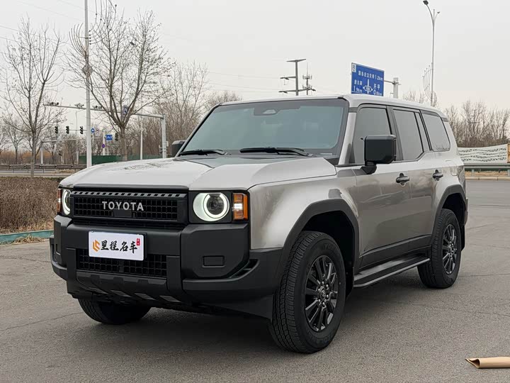 Photo 1 - Toyota Prado