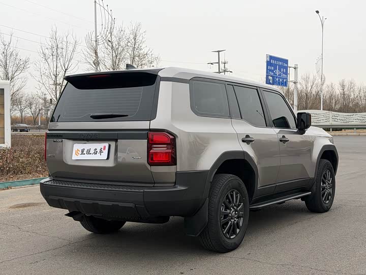 Photo 6 - Toyota Prado