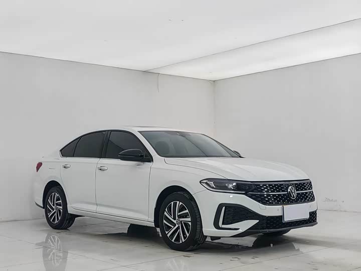 Фото 3 - Volkswagen Lavida