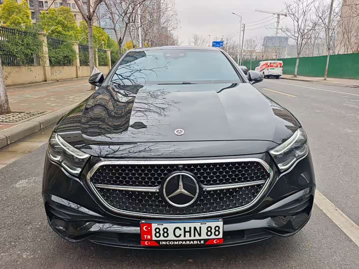 Photo 2 - Mercedes-Benz E-Class