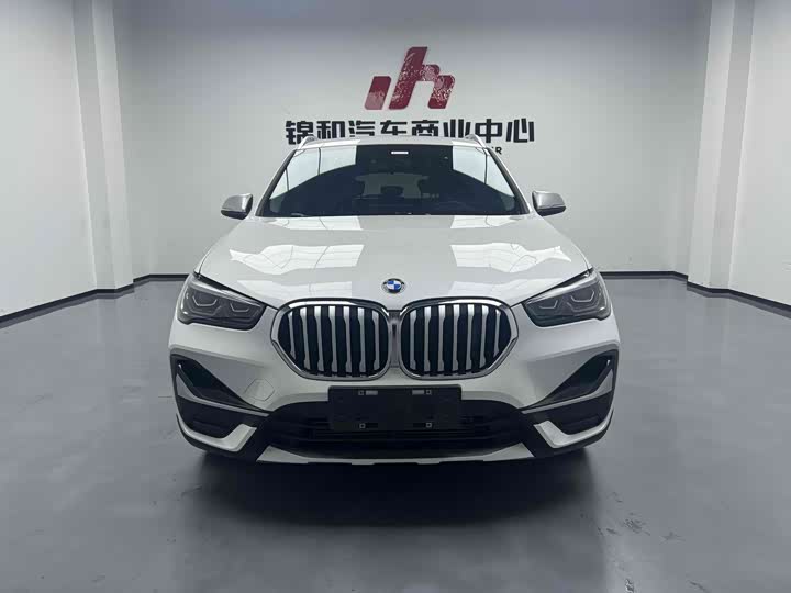 Photo 2 - BMW X1