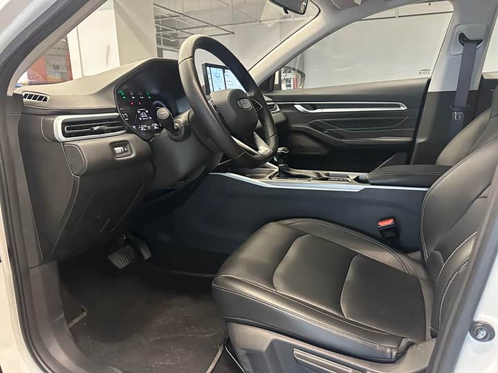 Фото 7 - Geely Emgrand