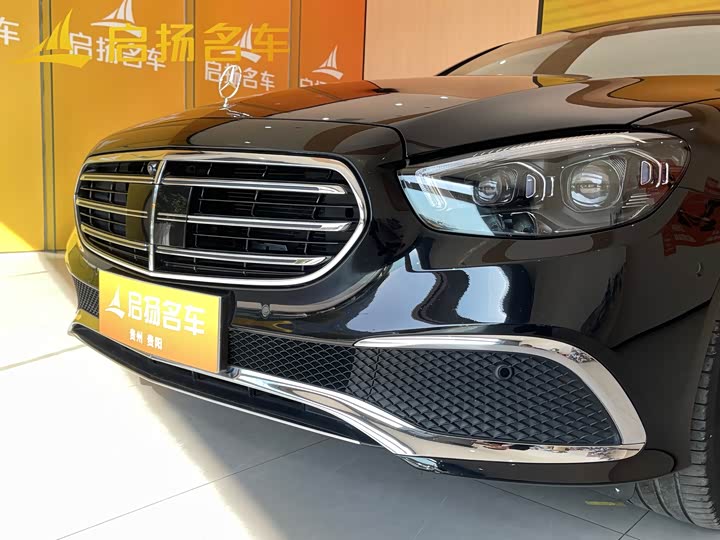 Photo 3 - Mercedes-Benz E-Class