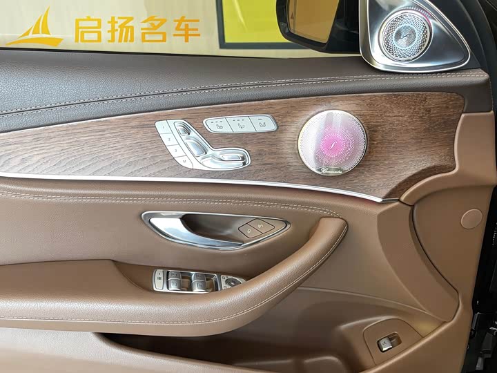 Photo 6 - Mercedes-Benz E-Class