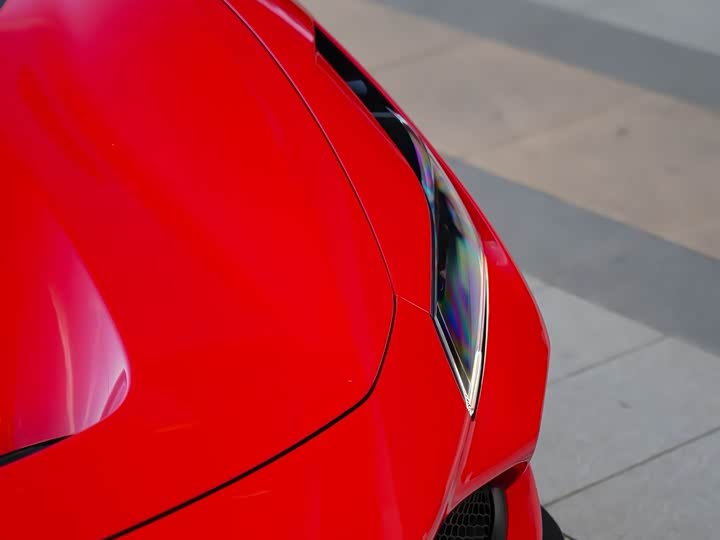 Фото 5 - Ferrari F8