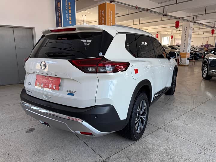 Фото 9 - Nissan X-Trail