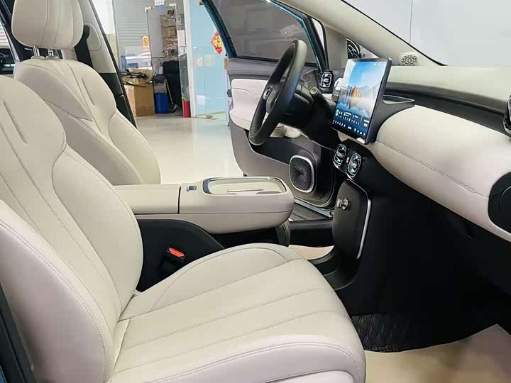 Фото 6 - GAC Aion UT