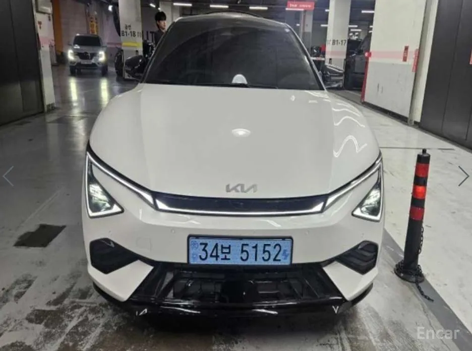 Фото 2 - Kia EV6