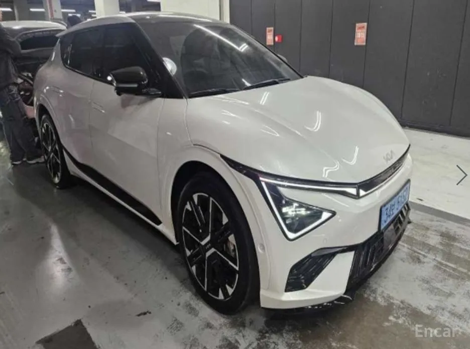 Фото 3 - Kia EV6