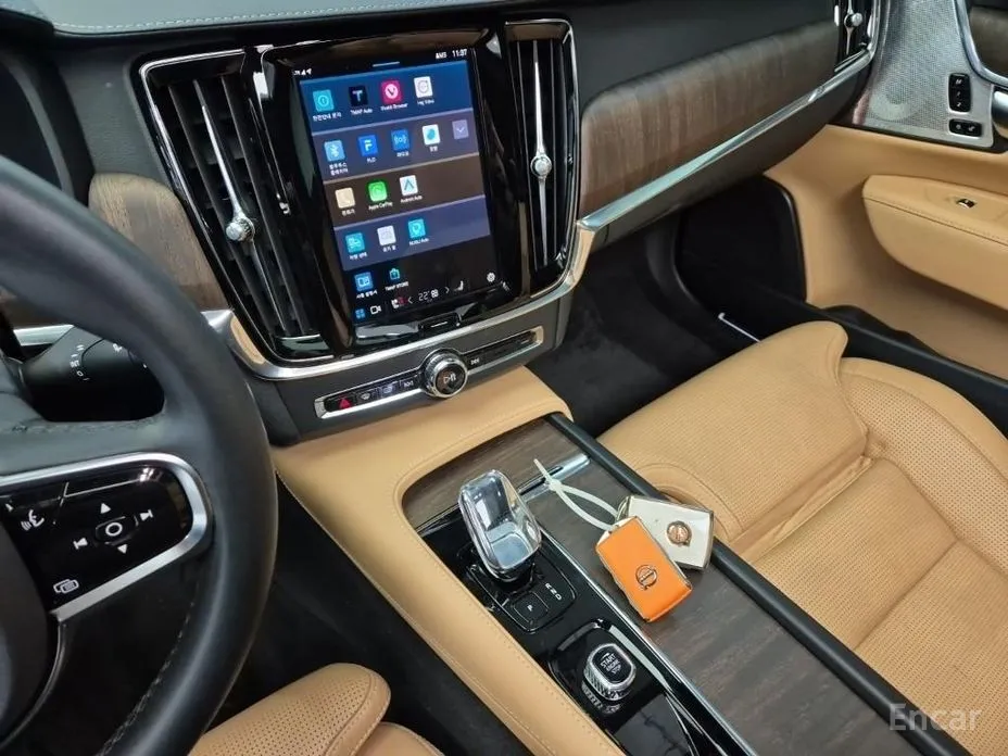 Фото 10 - Volvo S90