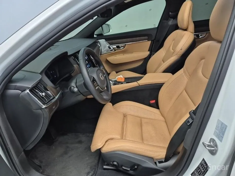 Фото 11 - Volvo S90