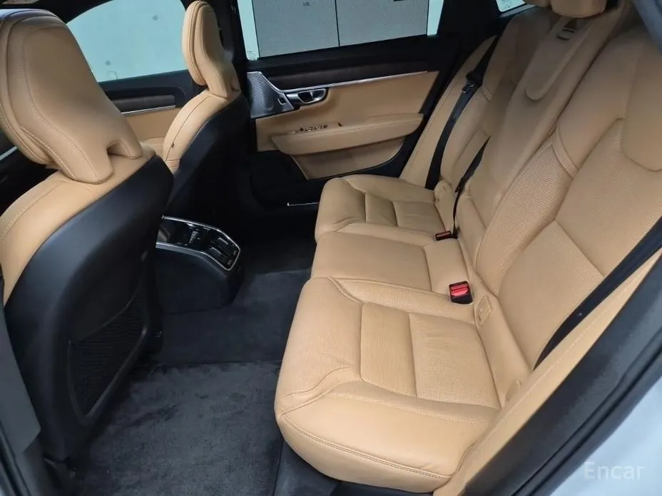 Фото 12 - Volvo S90