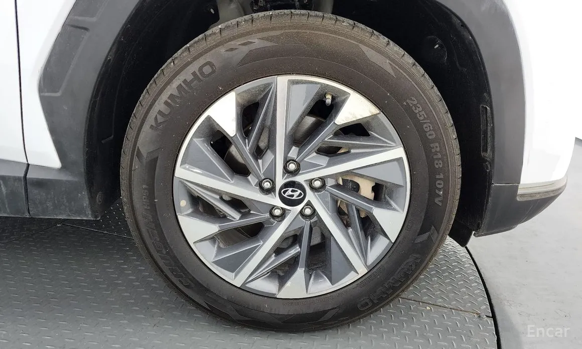 Photo 5 - Hyundai Tucson