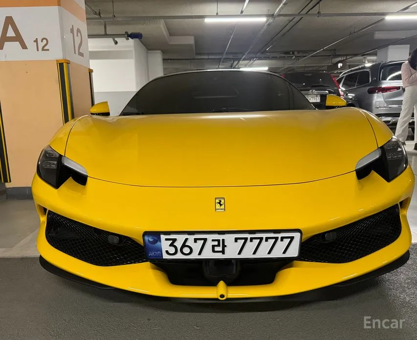 Фото 1 - Ferrari 296