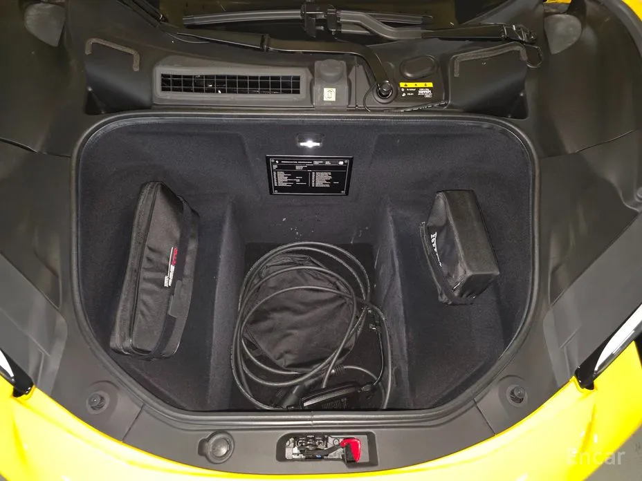 Фото 11 - Ferrari 296