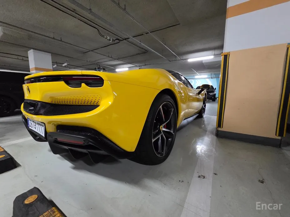 Фото 4 - Ferrari 296