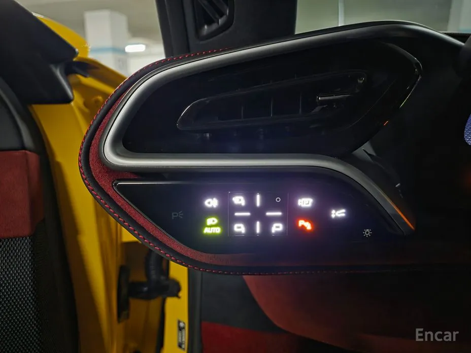 Фото 7 - Ferrari 296