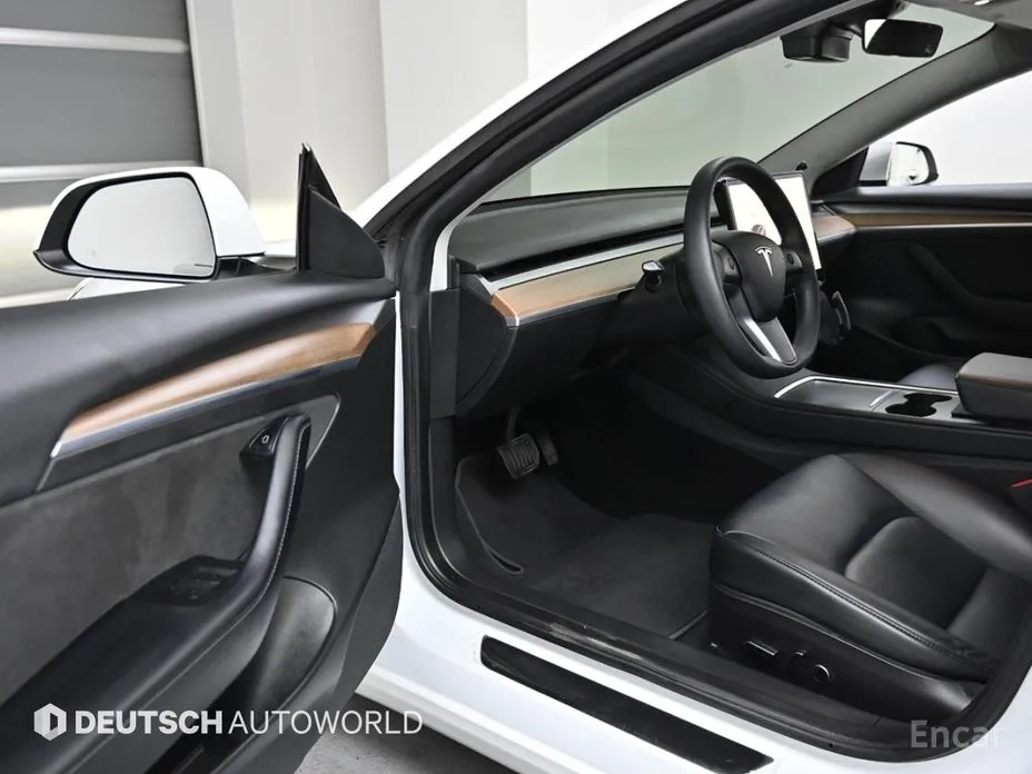 Фото 15 - Tesla Model 3