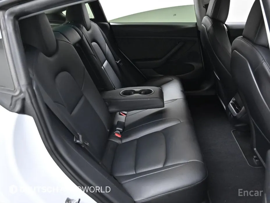 Фото 17 - Tesla Model 3