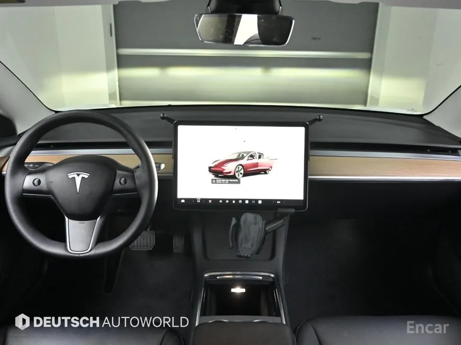 Фото 6 - Tesla Model 3