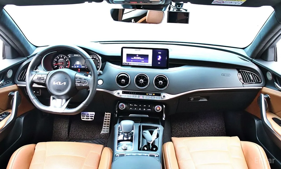 Фото 7 - Kia Stinger