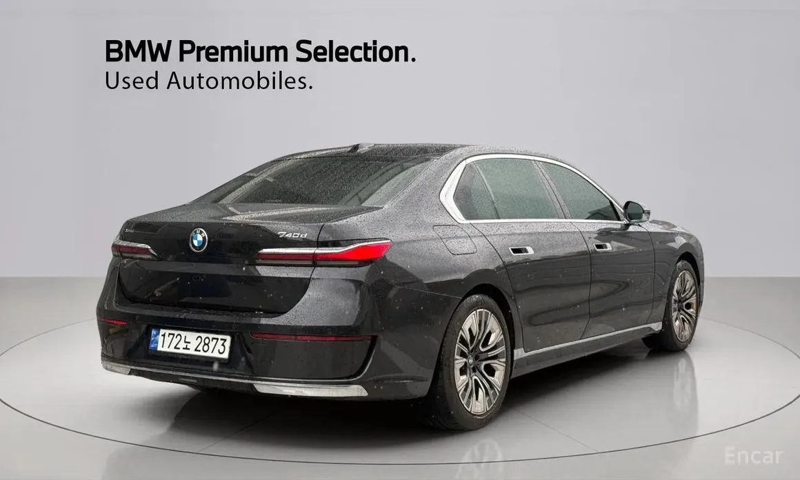 Фото 2 - BMW 7 Series