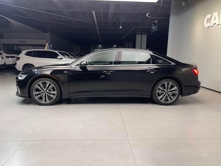 Фото 8 - Audi A6L