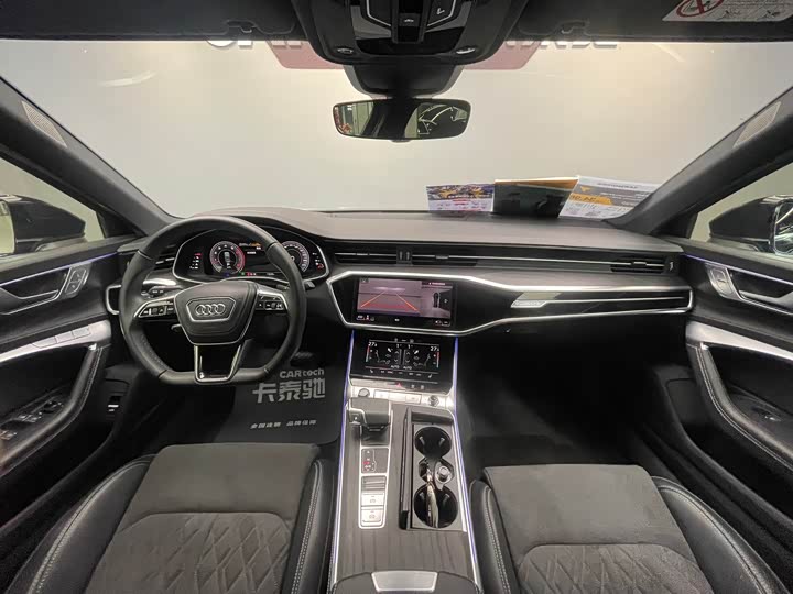 Фото 9 - Audi A6L