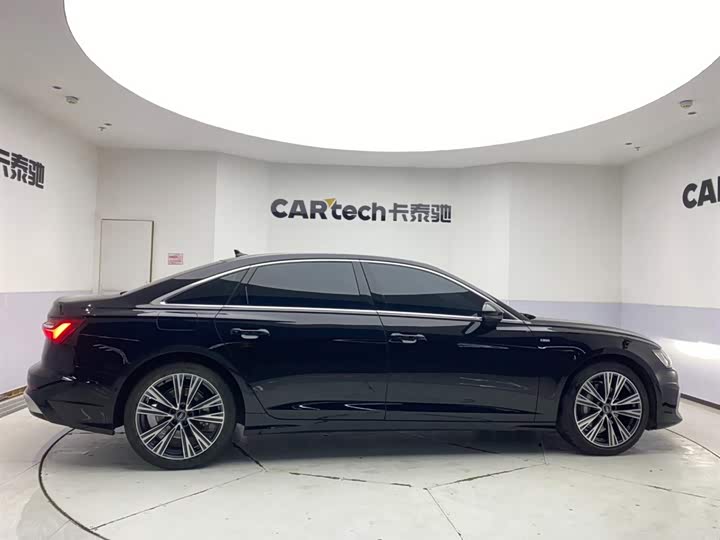 Фото 4 - Audi A6L