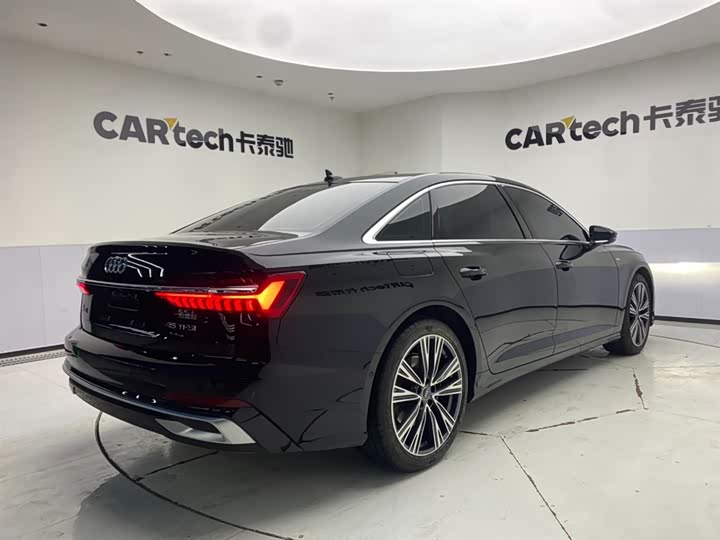 Фото 5 - Audi A6L