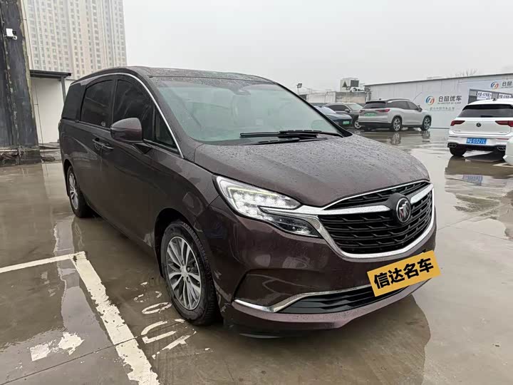 Photo 3 - Buick GL8 ES