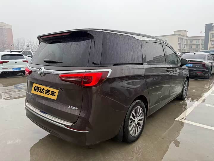 Photo 9 - Buick GL8 ES