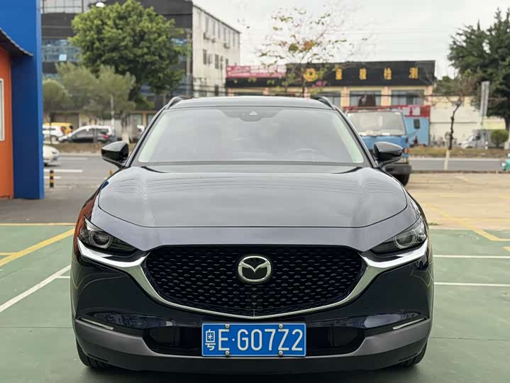 Фото 2 - Mazda CX-30