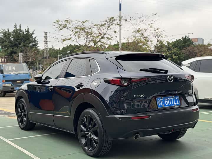 Фото 6 - Mazda CX-30