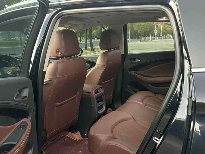 Фото 6 - Buick Envision Plus