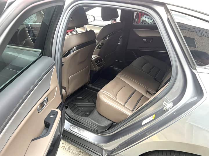 Фото 5 - BYD Han