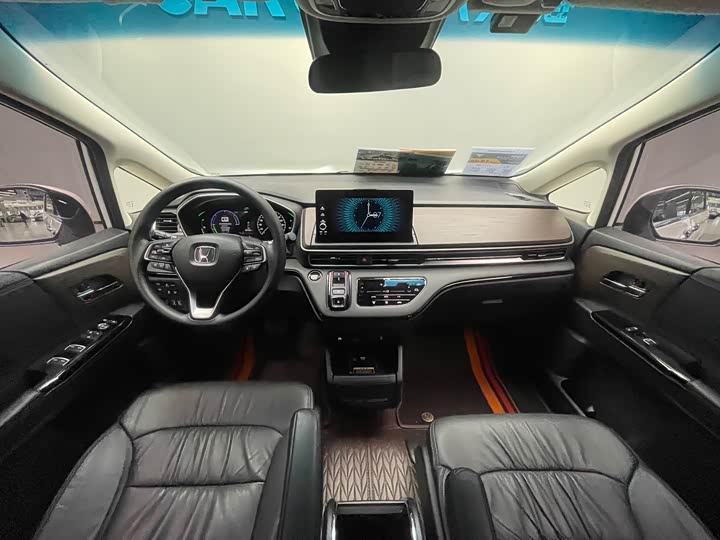 Фото 9 - Honda Odyssey