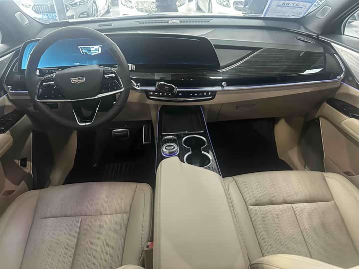 Фото 5 - Cadillac XT5