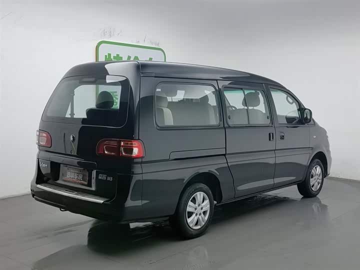 Фото 2 - Dongfeng Forthing Lingzhi M5