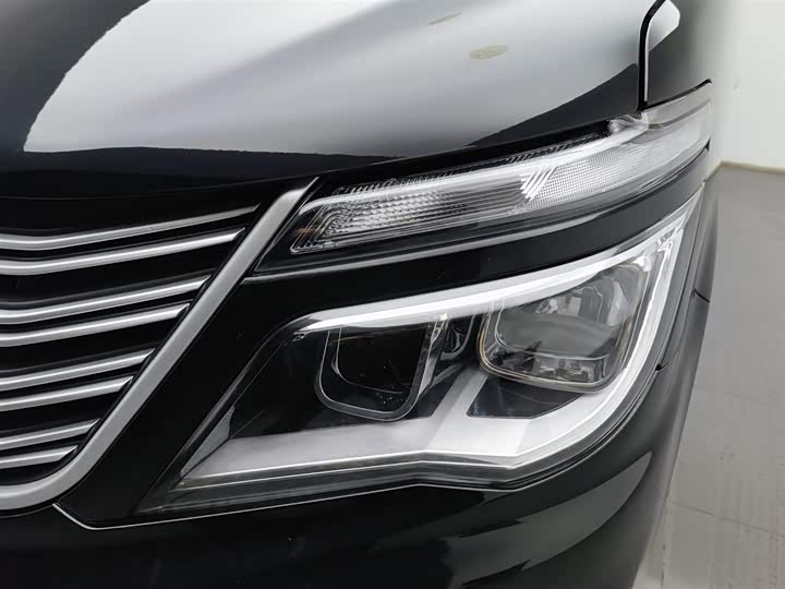 Фото 7 - Dongfeng Forthing Lingzhi M5